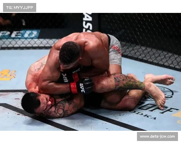 贝尔加鲁伊十年磨砺终圆UFC梦首秀强势TKO展现深厚踢拳功底 贝尔加鲁伊十年磨砺终圆UFC梦首秀强势TKO展现深厚踢拳功底