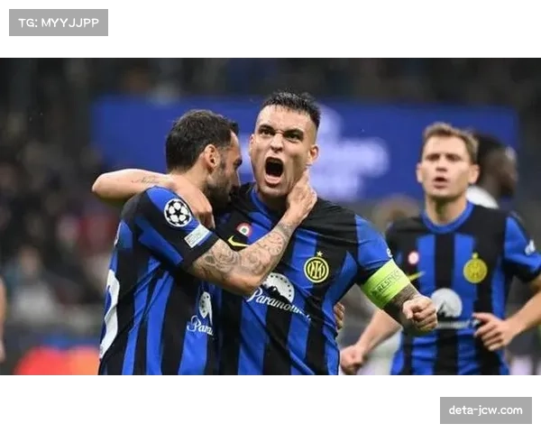 战术板：米兰德比欧冠对决，双方均被观察采用不对称进攻阵型